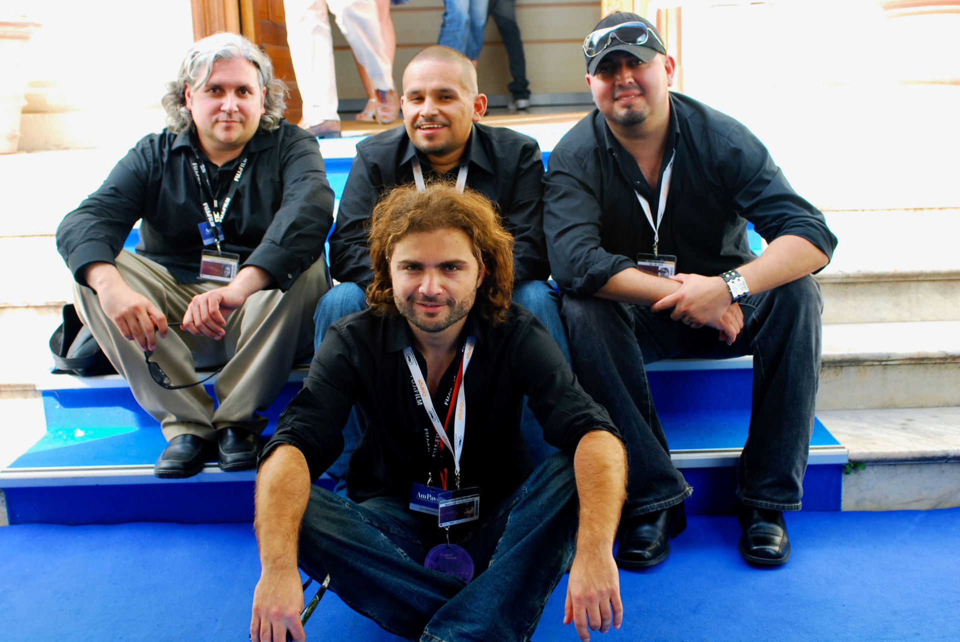 PVC-1 CANNES 2007 — TAKING A BREAK BETWEEN PRESS INTERVIEWS ON THE BLUE STEPS