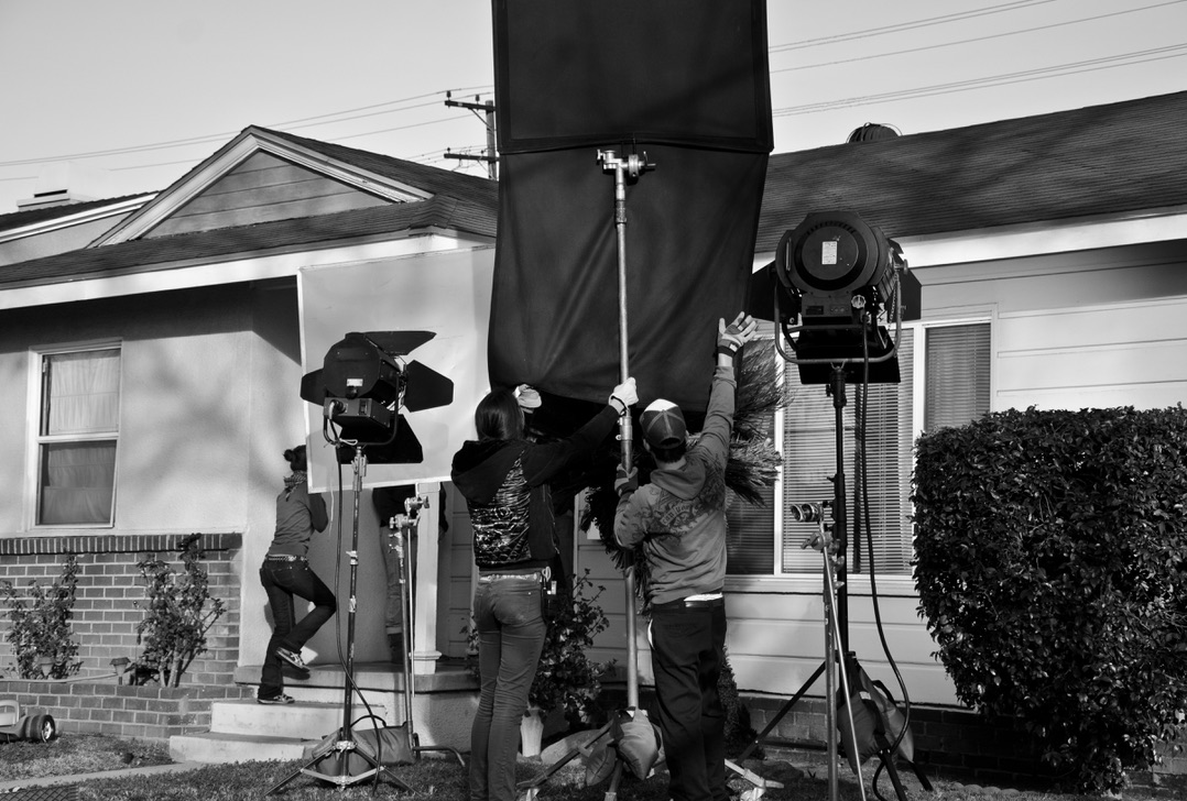 GRIP AND ELECTRIC RIGGING THE EXTERIOR