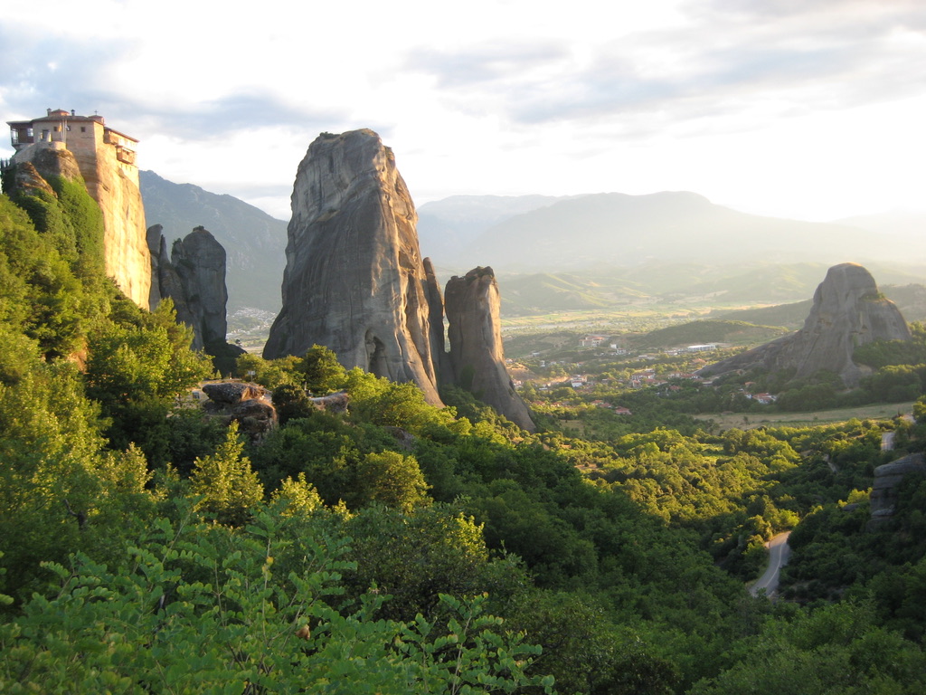 METEORA GREECE — THE MONASTERIES ABOVE THE VALLEY AT GOLDEN HOUR